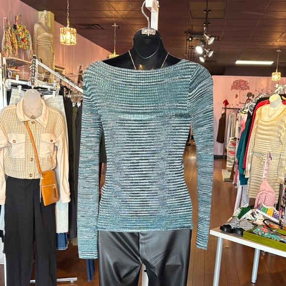 Stylish Women's Crew Neck Sweater - Picture 4 of 4